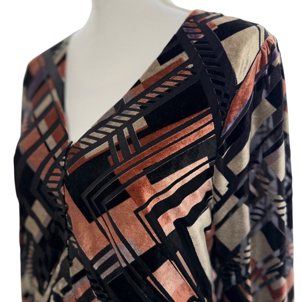 White House Black Market Burnout Velvet Geometric Blouse Copper Black Medium - Picture 4 of 10